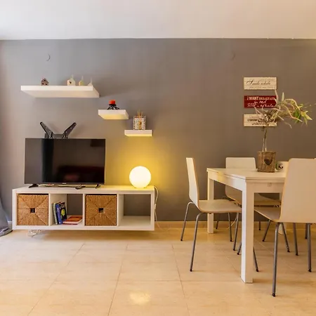 Homes & Go Gudrum * La Pineda